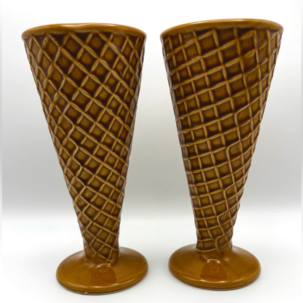 Vintage 1970s Betty Utley Ice Cream Cone Sundae Cups Set of 2 Japan Sugar Waffle